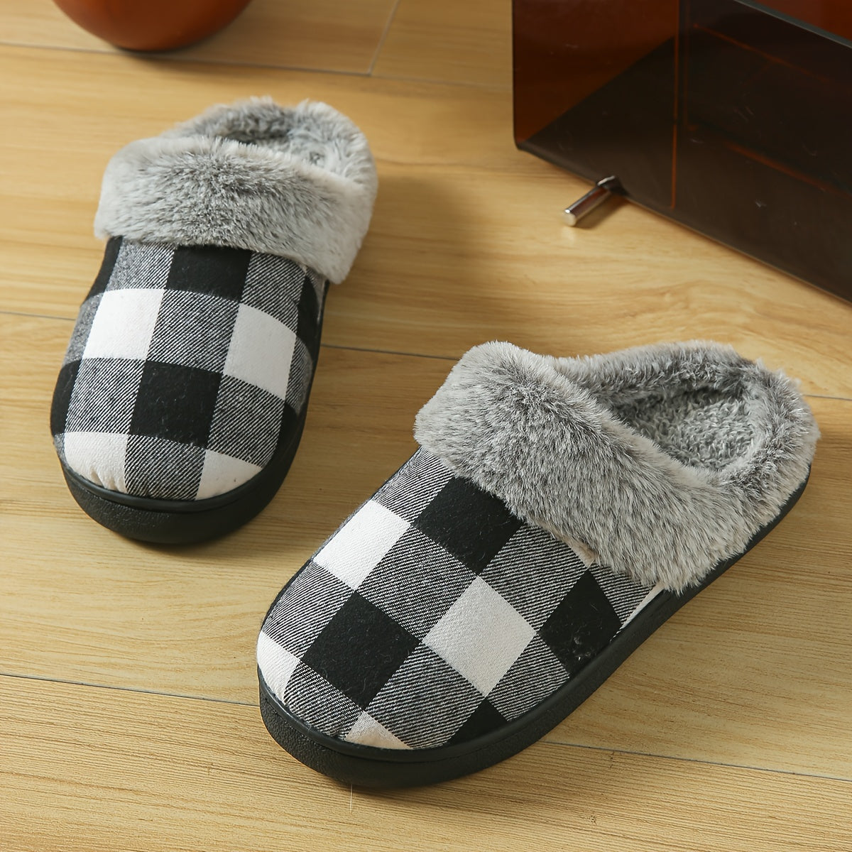 Cozy Plaid Fuzzy Slippers for Women - Thick, Warm & Non-Slip Indoor/Outdoor Shoes with Soft Fabric Lining